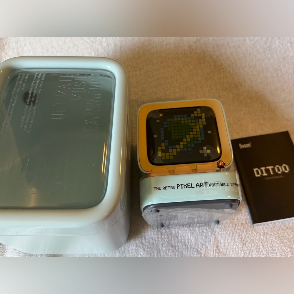 Divoom Ditoo Retro Pixel Art Game Bluetooth Speaker - Picture 8 of 15
